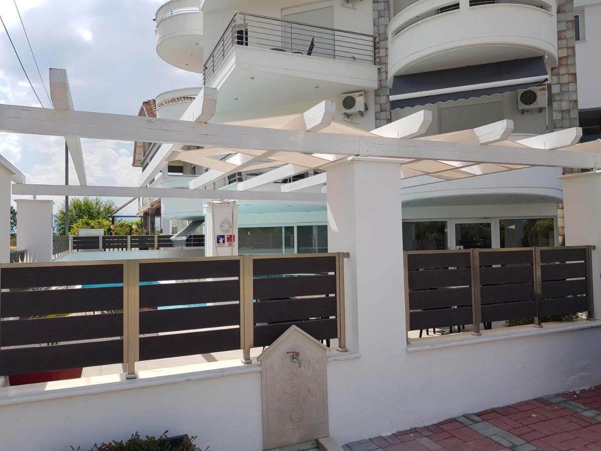 Crystal Aura Apartment Paralia Katerinis Exterior photo